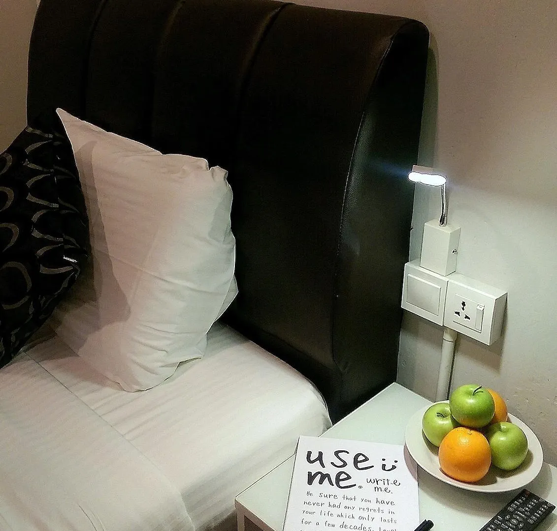 אכסניה ג'ורג' טאון Pink Cabana Hotel