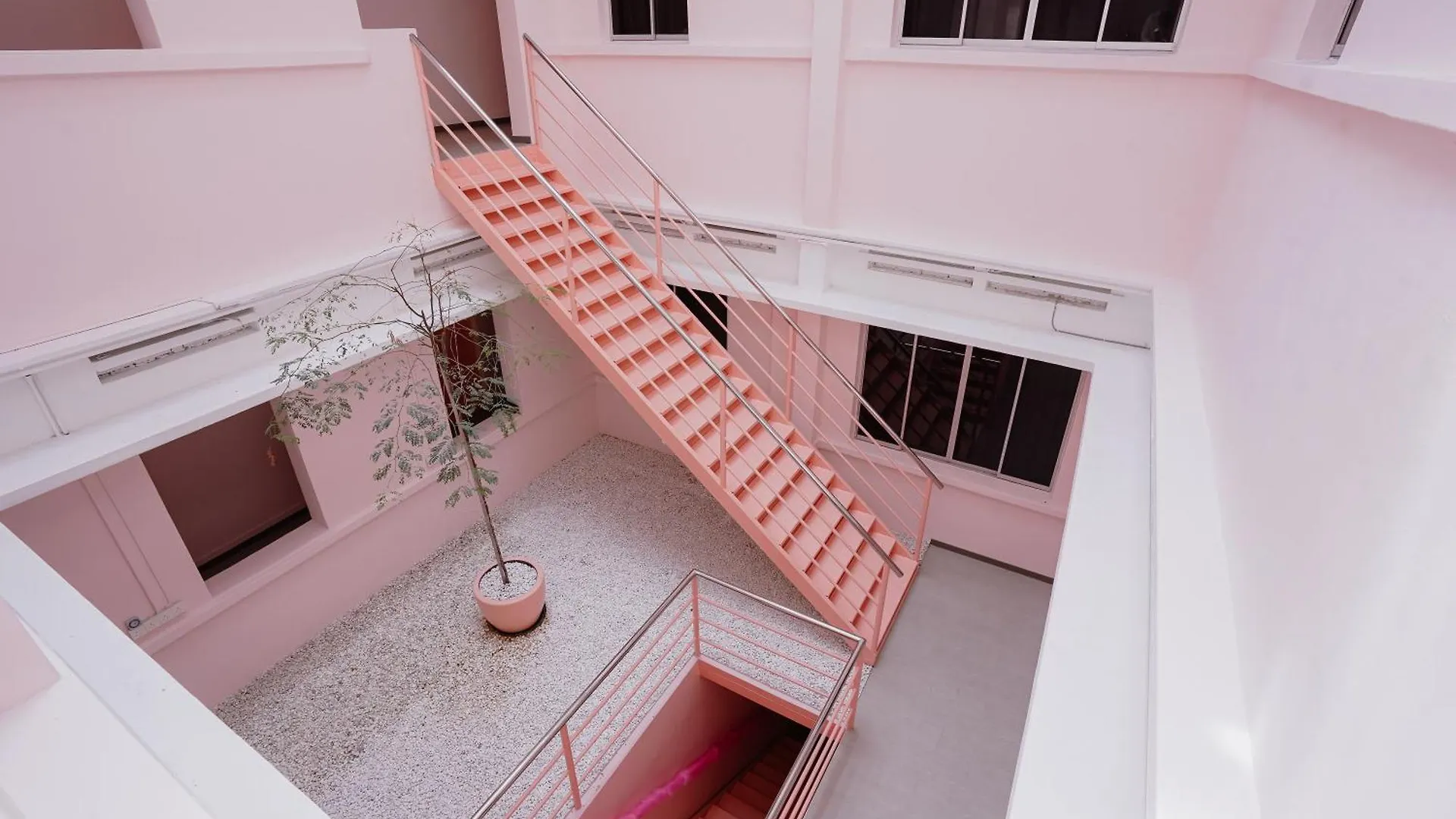 ג'ורג' טאון Pink Cabana Hotel אכסניה ג'ורג' טאון