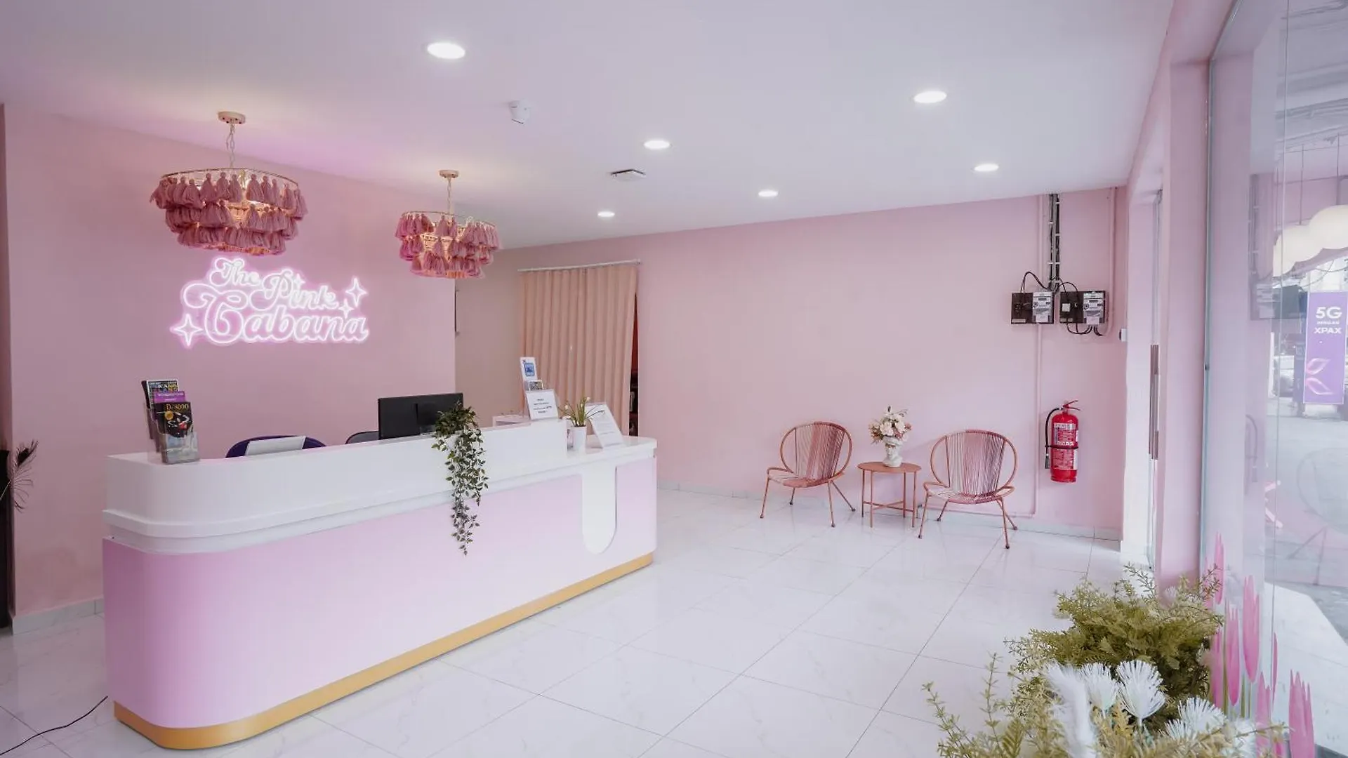 אכסניה ג'ורג' טאון Pink Cabana Hotel
