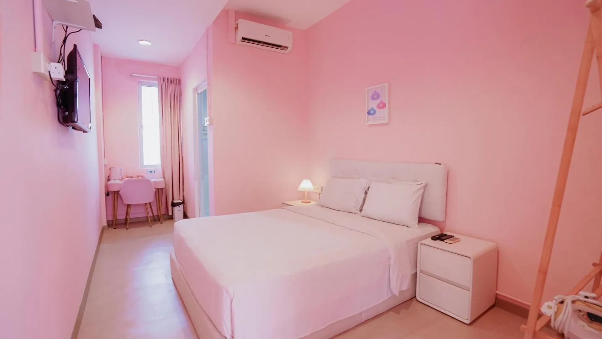ג'ורג' טאון Pink Cabana Hotel אכסניה ג'ורג' טאון
