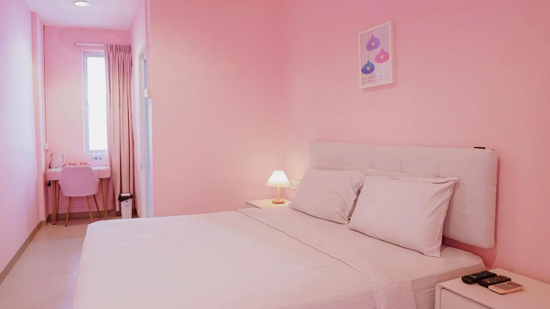 ג'ורג' טאון Pink Cabana Hotel אכסניה ג'ורג' טאון